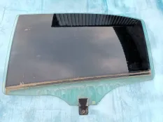 Стекло заднее левое Mercedes-Benz S-класс W221 (2005—2009)