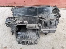 Корпус воздушного фильтра Mercedes-Benz E-класс W212/S212/C207/A207 (2009—2013)