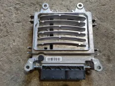 Блок управления двигателем Mercedes-Benz C-класс W204/S204 (2006—2011)