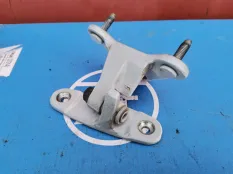 кронштейн двери Mercedes-Benz E-класс W212/S212/C207/A207 (2009—2013)