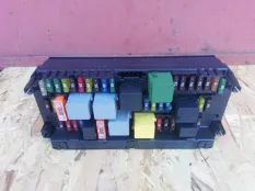 блок предохранителей, реле под капот Mercedes-Benz E-класс W212/S212/C207/A207 (2009—2013)