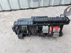 блок предохранителей, реле багажника Mercedes-Benz E-класс W212/S212/C207/A207 (2009—2013)