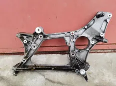 крышка двигателя Mercedes-Benz C-класс W204/S204 (2006—2011)