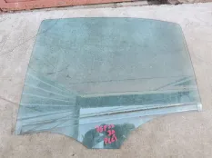 Стекло боковое Mercedes-Benz C-класс W203/S203/CL203 рестайлинг (2004—2008)