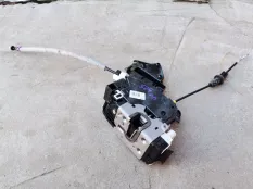 Замок двери Mercedes-Benz C-класс W204/S204 (2006—2011)