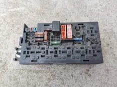 блок предохранителей, реле под капот Mercedes-Benz M-класс W164 (2005—2008)