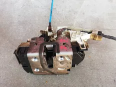 Замок двери Mercedes-Benz GLA-класс X156 рестайлинг (2017—2020)