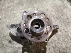 Кулак задний левый Mercedes-Benz E-класс W212/S212/C207/A207 (2009—2013)