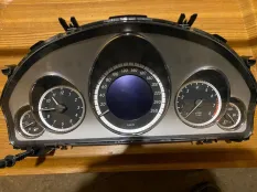 Панель приборов Mercedes-Benz E-класс W212/S212/C207/A207 (2009—2013)