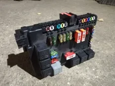 блок предохранителей, реле Mercedes-Benz S-класс W221 (2005—2009)