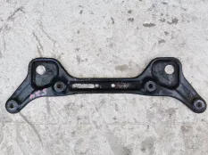 кронштейн рулевой рейки Mercedes-Benz C-класс W204/S204 (2006—2011)