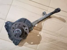 Кулак передний левый Mercedes-Benz S-класс W221 (2005—2009)