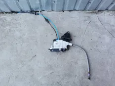 Замок двери Mercedes-Benz C-класс W204/S204 (2006—2011)