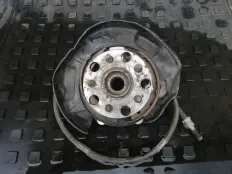 Кулак задний правый Lexus GS III (2004—2007)