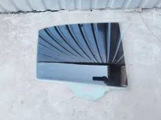 Стекло боковое Mercedes-Benz C-класс W204/S204 (2006—2011)