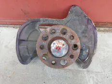 Кулак передний правый Mercedes-Benz C-класс W204/S204 (2006—2011)