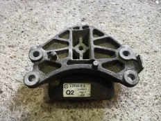 подушка коробки передач Mercedes-Benz C-класс W204/S204 (2006—2011)