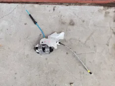 Замок двери Mercedes-Benz E-класс W212/S212/C207/A207 (2009—2013)