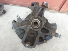 Кулак передний правый Mercedes-Benz M-класс W163 (1997—2001)