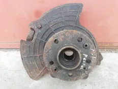 Кулак передний правый Mercedes-Benz M-класс W163 рестайлинг (2001—2005)