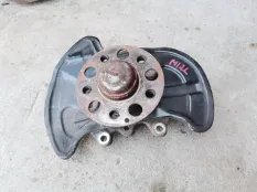 Кулак передний левый Mercedes-Benz E-класс W212/S212/C207/A207 (2009—2013)