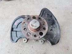 Кулак передний правый Mercedes-Benz E-класс W212/S212/C207/A207 (2009—2013)