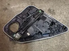 Стеклоподъемник задний левый Mercedes-Benz GLA-класс X156 рестайлинг (2017—2020)