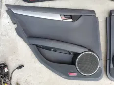 Обшивка двери Mercedes-Benz C-класс W204/S204 (2006—2011)