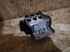 Блок клапанов пневмоподвески Audi A8 D3 рестайлинг 2 (2007—2010)