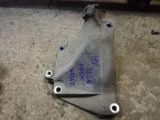 Кронштейн опоры двигателя Mercedes-Benz M-класс W164 (2005—2008)