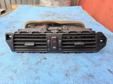 Воздуховод передней панели BMW 5 серия E60/E61 (2002—2007) BMW 5 серия E60/E61 (2002—2007)