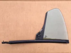 Стекло двери (неподвижное) заднее левое BMW 6 F06