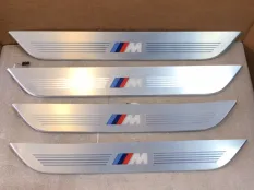 Накладка порогов с подсветкой BMW 7 G11