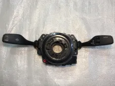 Коммутационный центр в рулевой колонке BMW 7 G11
