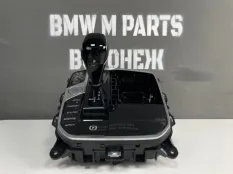 Центр управления в центральной консоли BMW 8 X5 X6
