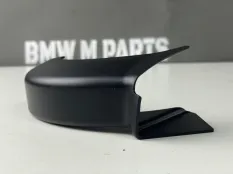 Облицовка петли багажной двери задняя правая BMW