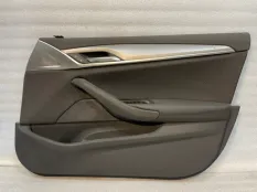 Обшивка двери передняя правая BMW 5 G30 G31