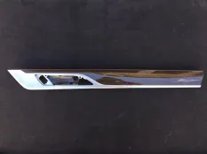 Декоративная накладка двери передняя правая BMW 7