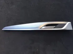 Декоративная накладка двери задняя левая BMW 5 G30