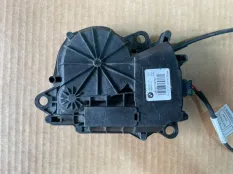 Привод замка багажной двери (доводчик) BMW 7 G11