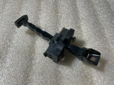 Ограничитель двери передний левый BMW 2 F45 F46