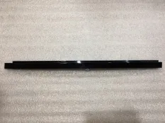 Накладка направляющей стойки стекла задняя правая