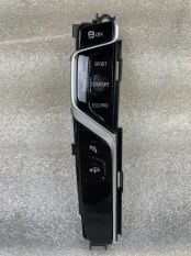 Панель управления в центральной консоли BMW 7 G11