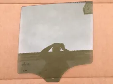 Стекло двери заднее левое BMW X5 G05 F95 2018