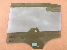 Стекло двери заднее левое BMW 5 F90 G30 2016