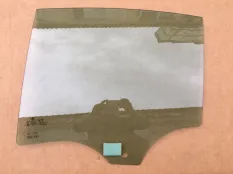 Стекло двери заднее левое BMW 5 F90 G30 2018