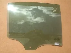 Стекло двери заднее правое BMW 5 F90 G30 2015