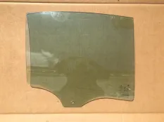 Стекло двери заднее правое BMW 5 F90 G30 2016