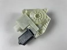 Моторчик стеклоподъемника передний левый BMW 5 7