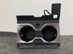 Термоподстаканник в центральной консоли BMW X5 X6